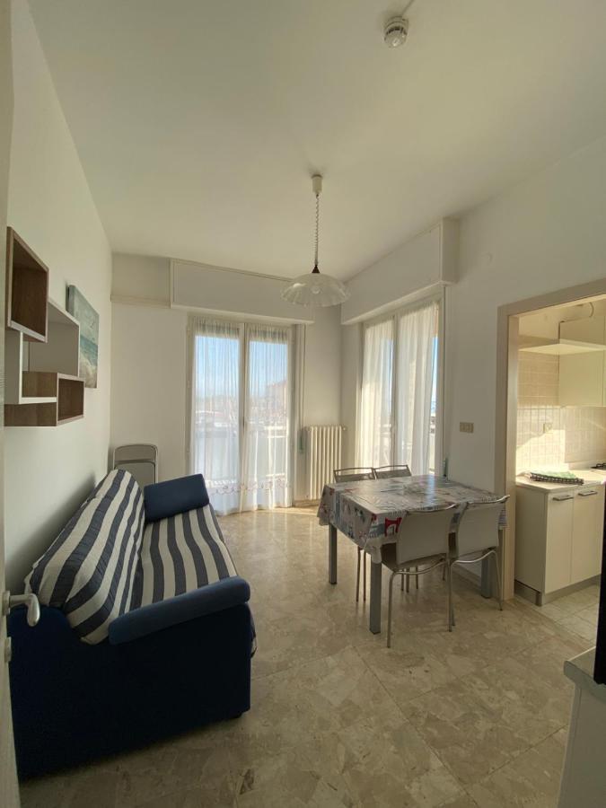 אלבניה Residence Riviera מראה חיצוני תמונה