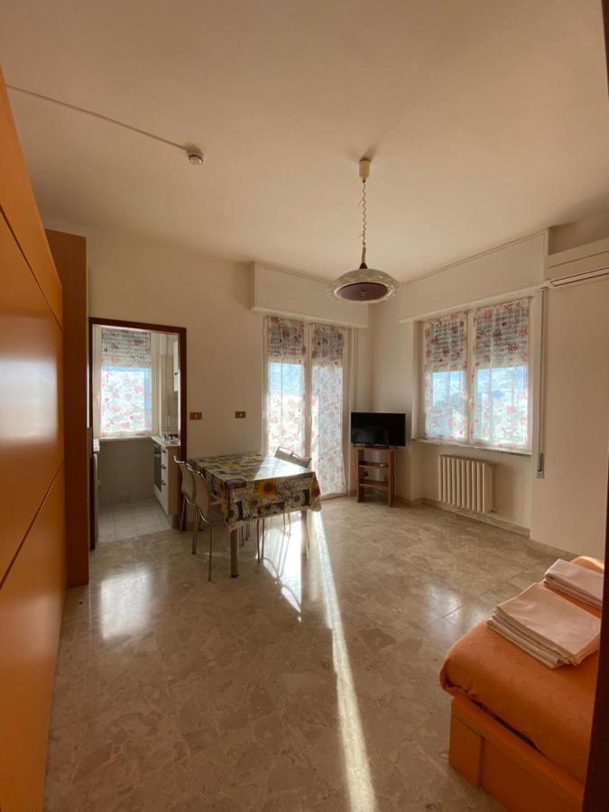 אלבניה Residence Riviera מראה חיצוני תמונה